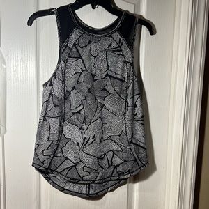 Lululemon Sculpt Tank  Size 6/8